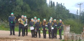 Τα χριστουγεννιάτικα κάλαντα στους δρόμους των Πουλάτων!